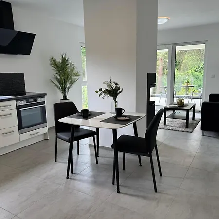 Apartman Living Trachenberge 2 *
